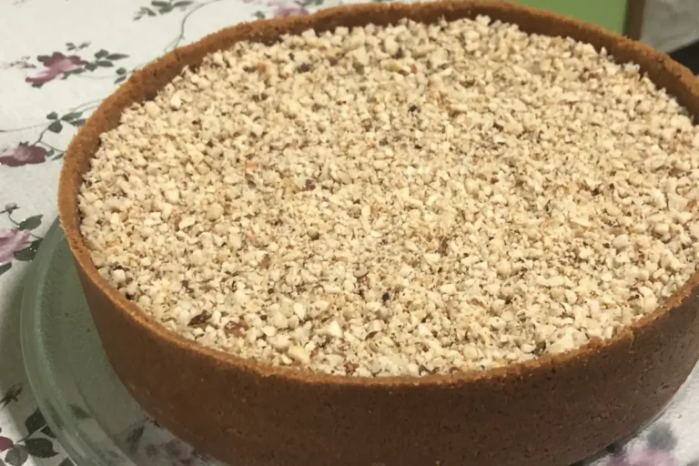 Torta de Queijo com Castanhas - Hess Confeitaria em Blumenau
