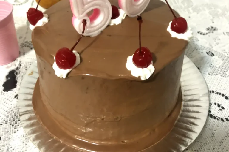 Bolo Floresta Negra em Blumenau - Hess Confeitaria