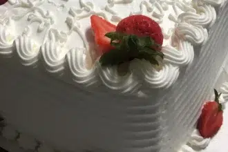 Bolo de Morango - Hess Confeitaria em Blumenau SC
